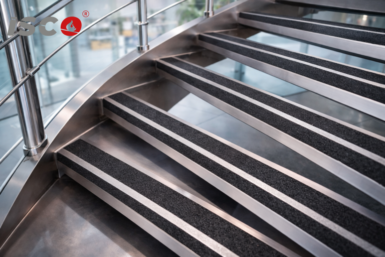 شريط مانع للانزلاق